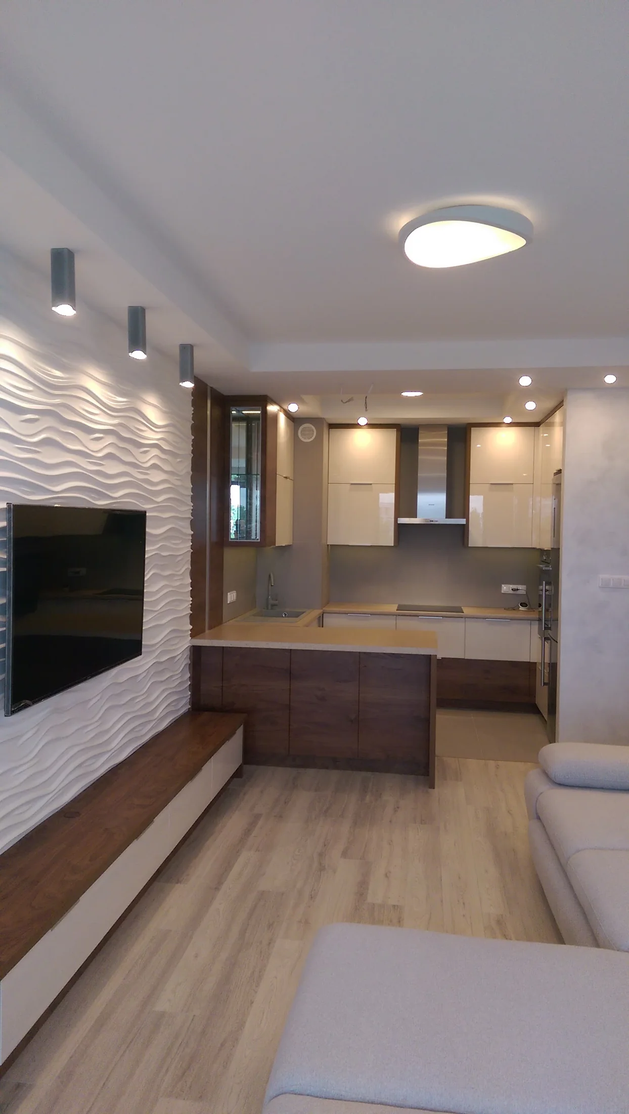 Instalacje i oświetlenie — realizacja New House Project